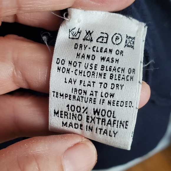 Giorgiolini Men's Merino Wool V-neck Sweater. Navy Blue. XL - Picture 6 of 12